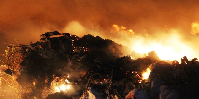 Moloz çöplüğünde yangın