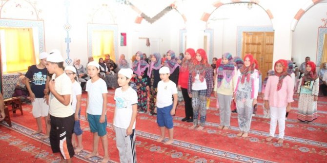 Kur’an kursu öğrencileri eğitimlerinin tamamladı