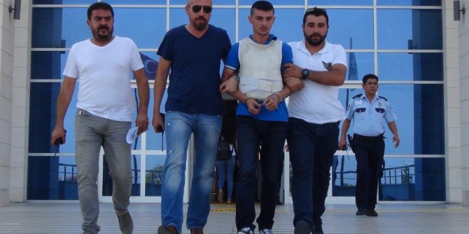 Silifke’de Askeri bıçakla öldüren şahıs tutuklandı