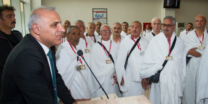 Hacı adayları kutsal topraklara uğurlandı