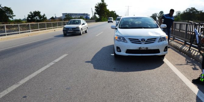 Köprüden geçerken otomobil altında kaldı