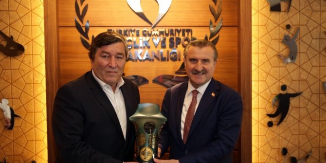 TSYD’den Bakan Bak’a ziyaret