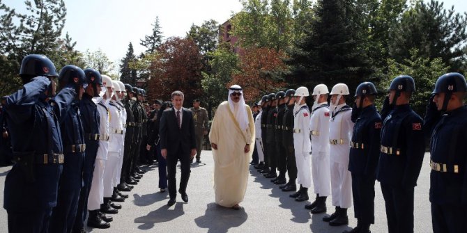 Milli Savunma Bakanı Canikli, Kuveyt Savunma Bakanı ile bir araya geldi