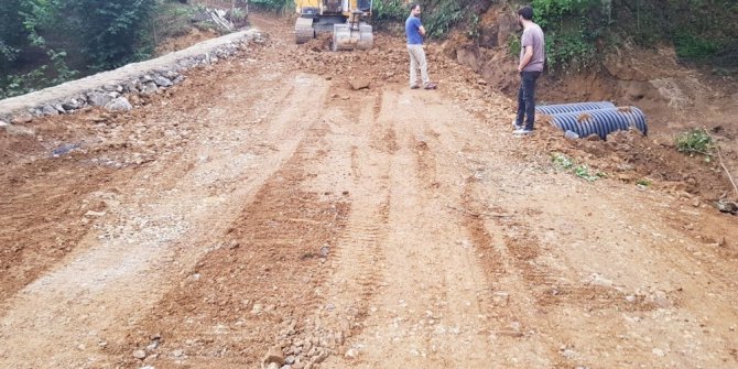 Heyelandan kapanan yol ulaşıma açıldı