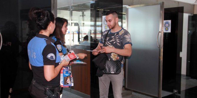 Emniyetten Kayseri’ye gelen yolculara güler yüzlü karşılama