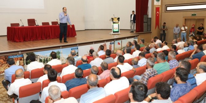 Sahada çalışan işçilerle amirleri il genelindeki hizmetleri değerlendirdi