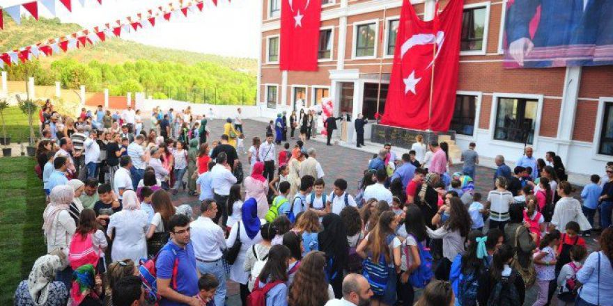 Orhangazi’nin İlk Özel Okuluna Görkemli Açılış