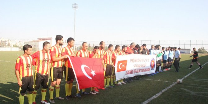 Türk ve Suriyeliler dostluk maçı yaptılar