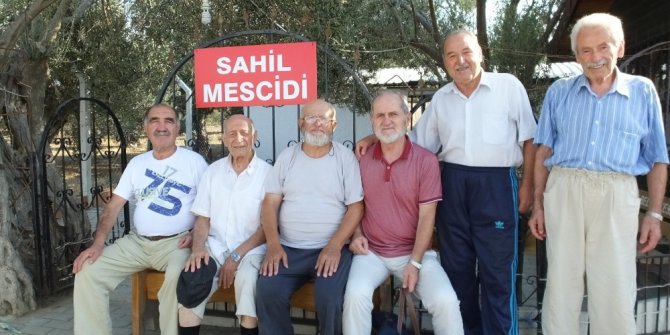 Burhaniye’de yazlıkçılar cami arsası istiyor