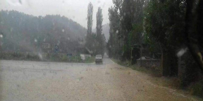 Gediz’de sel baskını