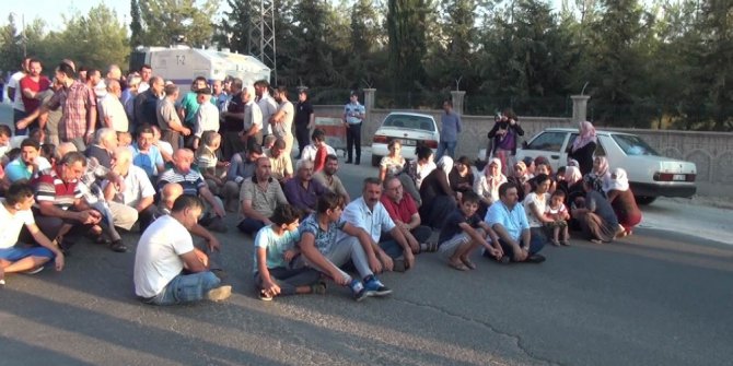 Vatandaşlar organize sanayi bölgesi yolunu trafiğe kapattı