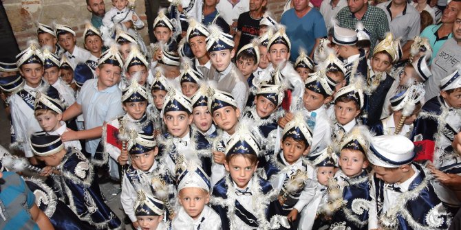 Balkanlar’da sünnet coşkusu