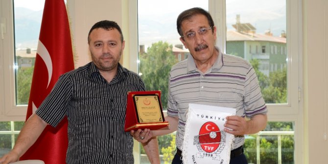 Voleybol Temsilcisinden Başkan Bulutlar’a teşekkür