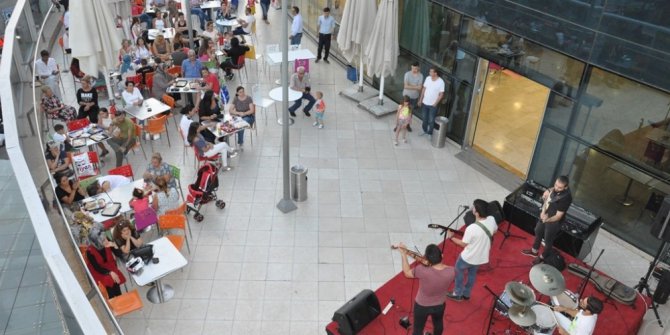 Tekirdağ’da teras konseri keyfi