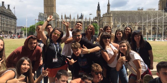 Öğrenciler yaz tatilinde İngiltere’de eğitim aldı