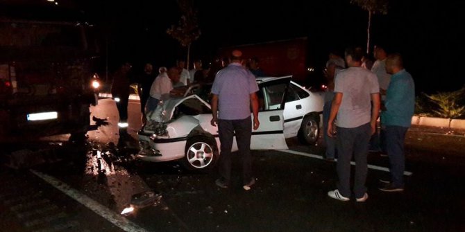 Tırla otomobil çarpıştı: 1 ölü, 1 yaralı