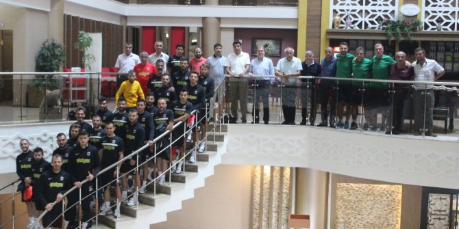 TKİ Tavşanlı Linyitspor’a kampta moral ziyareti