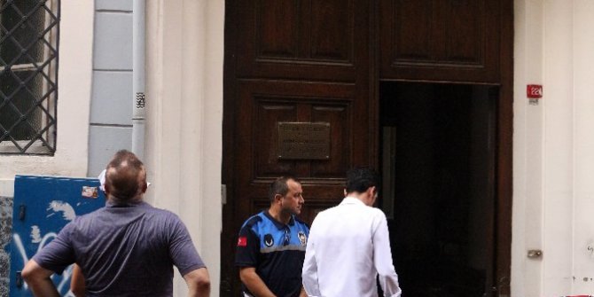 Yunanistan’ın İstanbul Başkonsolosluğu’nda yangın paniği