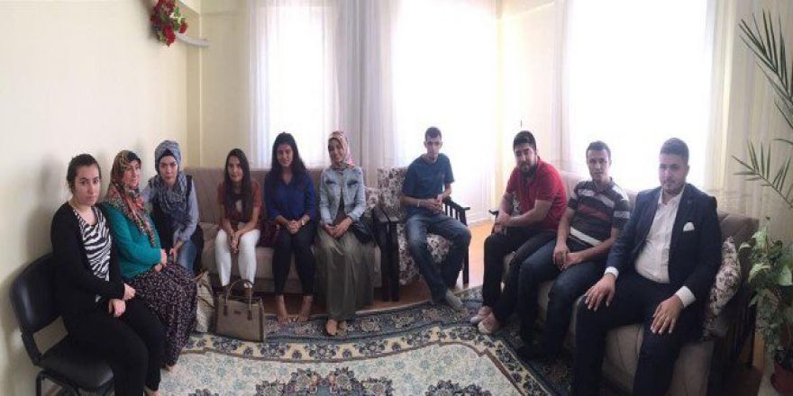 Ak Partili Gençlerden Vefa Örneği