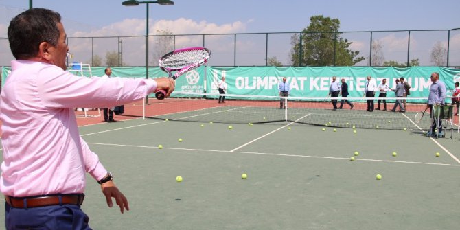 Serena Williams, Maria Sharapovalar Erzurum’da yetişecek