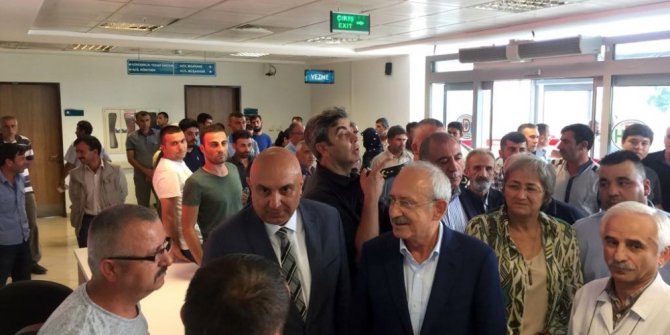 Kemal Kılıçdaroğlu, traktör kazasında yaralanan işçileri ziyaret etti