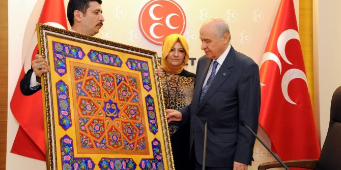Bahçeli’ye kalem işi pano
