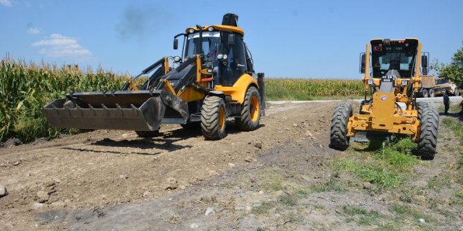 Şehzadeler’de ova yollarında hummalı çalışma
