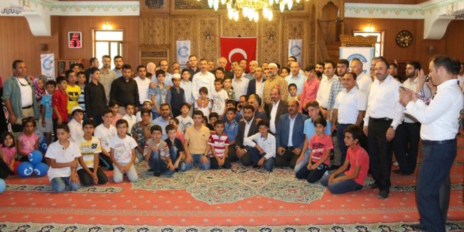 Çiçekli’den öğrencilere bisiklet ve Kur’an-ı Kerim