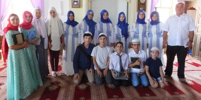 Burhaniye’de öğrencilerin hatim coşkusu