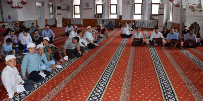 En güzel hutbeyi okumak için yarıştılar