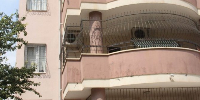 Pencereden düşen adam hayatını kaybetti