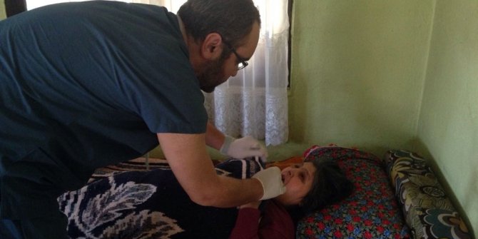 Aydın’da engelli ve yaşlılara evde ağız ve diş sağlığı hizmeti