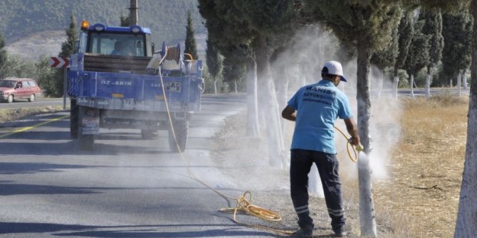 Akhisar’da mezarlıkların bakımı tamamlandı
