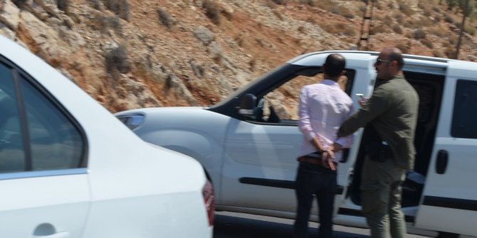 Hatay’da çatışma: 1 terörist ölü, 3 terörist sağ yakalandı