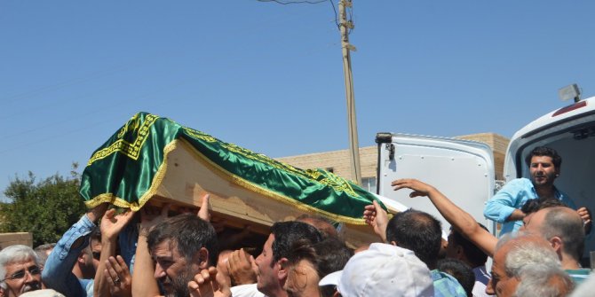 Kazada ölen mevsimlik işçilerinin cenazeleri defnedildi