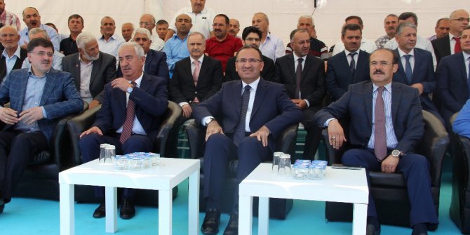 Bekir Bozdağ: "Kılıçdaroğlu Cumhurbaşkanlığı adaylığına oynuyor"
