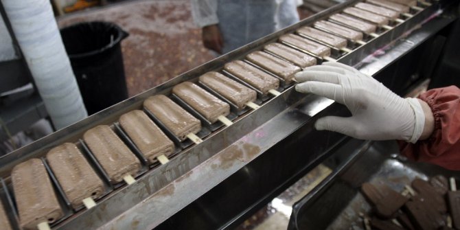 Japon bilim insanları erimeyen dondurma üretti