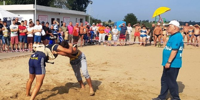 Dünya Aba Güreşini tanıyor