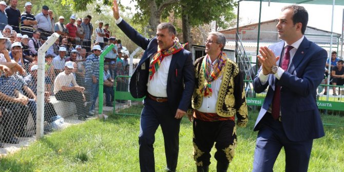 8. Geleneksel Kepsut Yağlı Güreşleri başladı