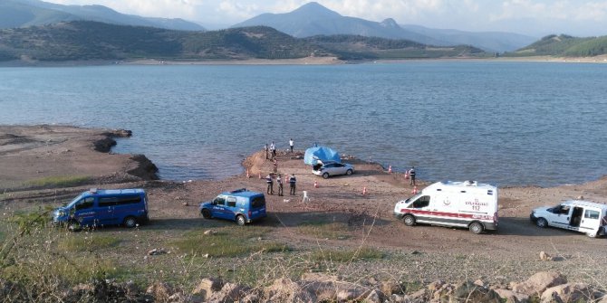 Balık tutarken düştüğü suda boğuldu