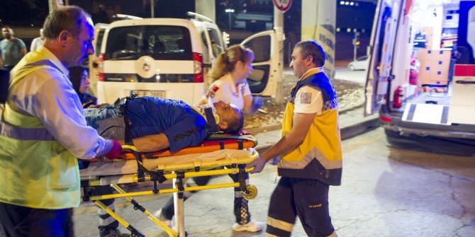 Alkollü sürücü aracıyla kavşağa çıktı: 2 yaralı