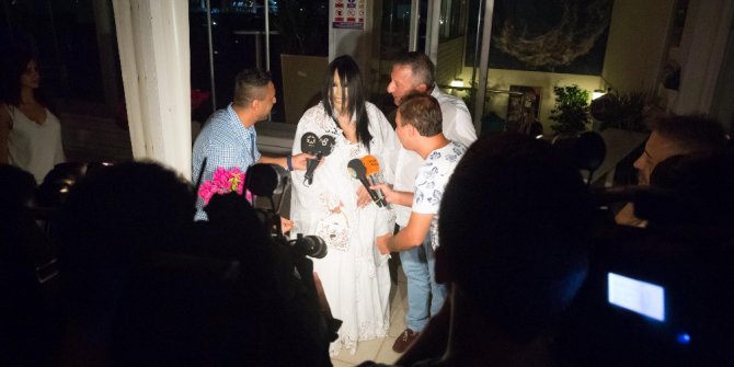 Bülent Ersoy Bodrum’da 4 kral dairesi kapattı