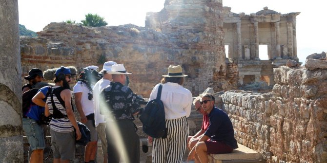 Dünya, Türkiye’nin güzelliklerini İngiliz aktör Larry Lamb ve radyocu oğlu George Lamb’in gözünden izleyecek