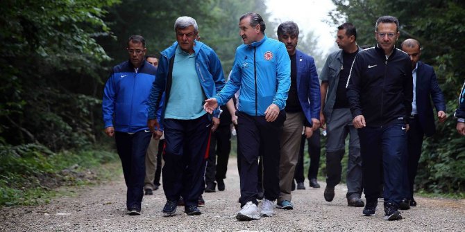 Bakan Bak, Diriliş Kampında çocuklar gibi eğlendi