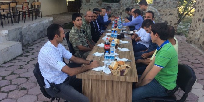 Kaymakam Dundar’dan karakol ziyareti