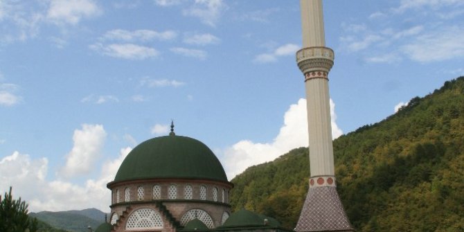 Devrekli gurbetçi hayırsever vatandaş köyüne cami yaptırdı