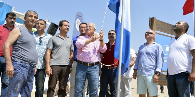 Mersin’de ilk mavi bayrağı Kızkalesi Halk Plajında göndere çekti