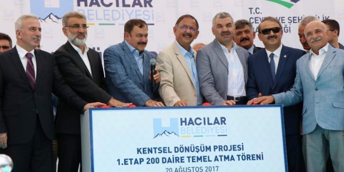 Çevre ve Şehircilik Bakanı Mehmet Özhaseki, "Yerin altında bir hareketlilik var bununla savaşılmaz"