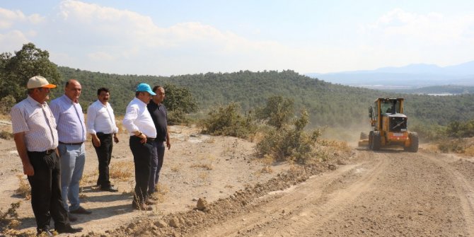 Yunusemre’de ova yolları düzenleniyor