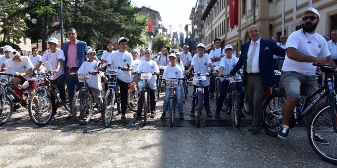 Taşköprü’de bisiklet turu yapıldı